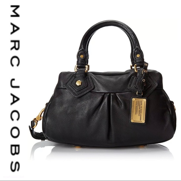 Marc Jacobs Handbags - 💕SALE💕 Marc Jacob’s Black Leather Classic Q